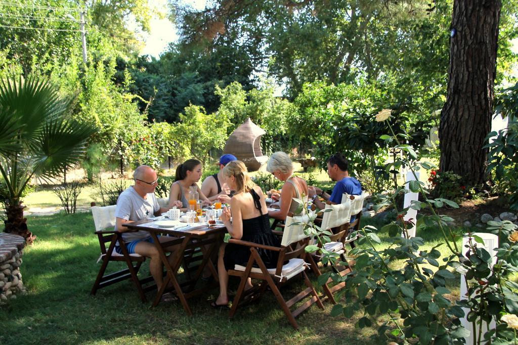 Çıralı Defne Pension מראה חיצוני תמונה